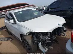 WBXHU7C32J5H41587 2018 BMW X1