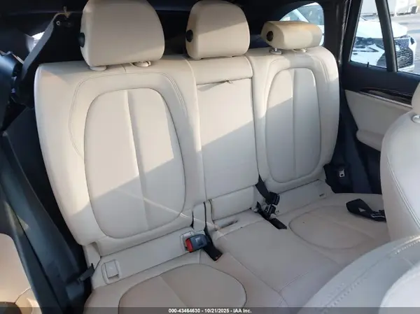 WBXHU7C32J5H42562 2018 BMW X1 - Image 8