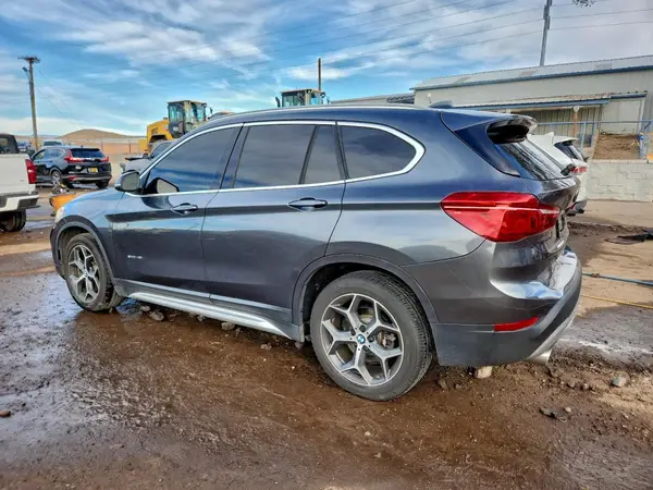 WBXHU7C32J5H44103 2018 BMW X1 - Image 2