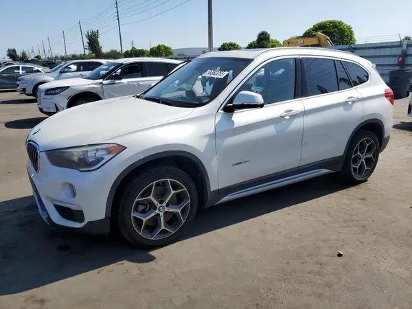 WBXHU7C32J5H45283 2018 BMW X1 - Image 1