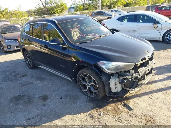 WBXHU7C32J5H45364 2018 BMW X1 - Image 1