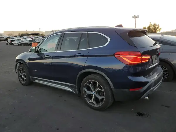 WBXHU7C32J5L05481 2018 BMW X1 - Image 2