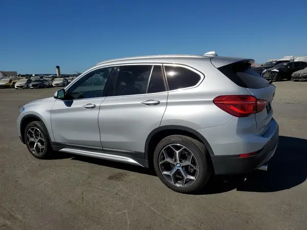 WBXHU7C32J5L07263 2018 BMW X1 - Image 2