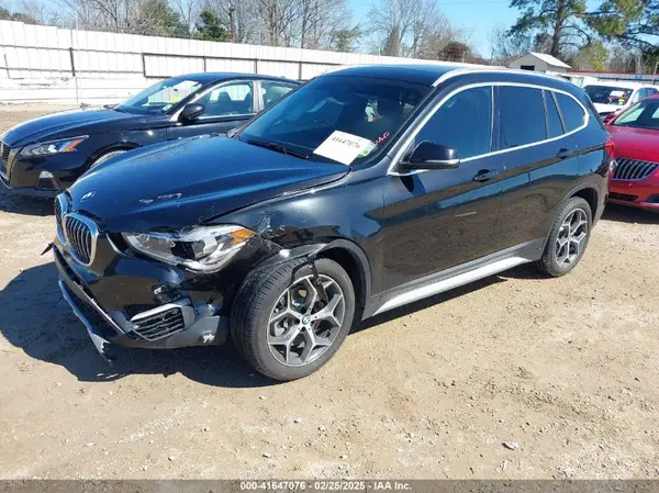 WBXHU7C32J5L08316 2018 BMW X1 - Image 2