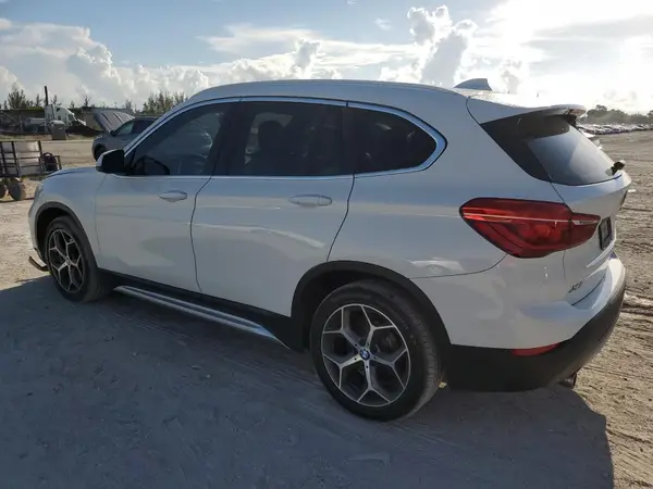 WBXHU7C32J5L09594 2018 BMW X1 - Image 2