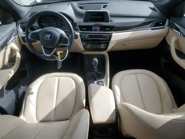 WBXHU7C33H5H32827 2017 BMW X1 - Image 8