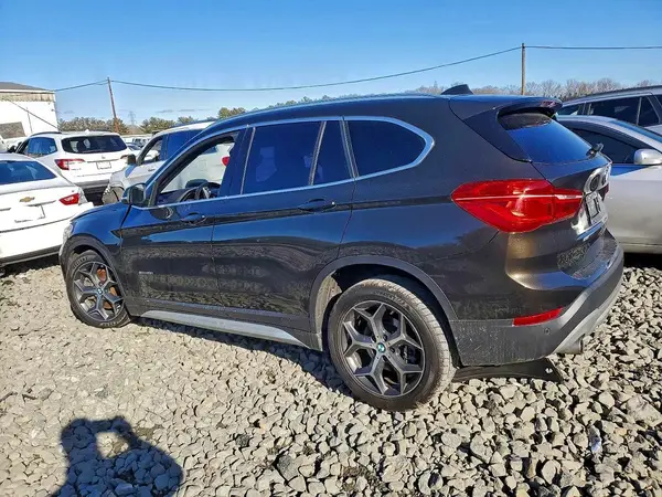 WBXHU7C33H5H33993 2017 BMW X1 - Image 2