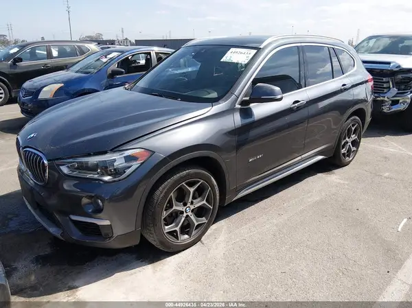 WBXHU7C33H5H34920 2017 BMW X1 - Image 2