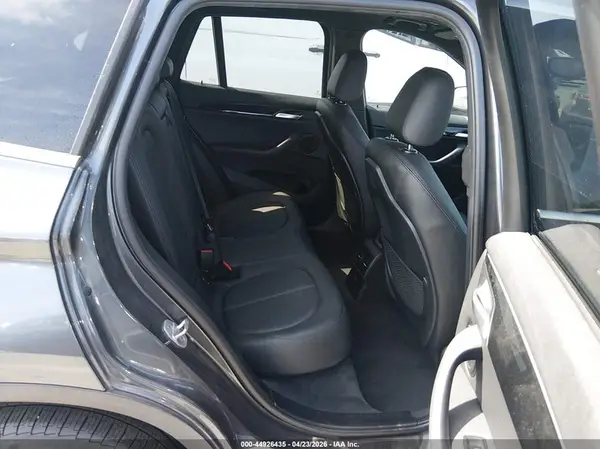 WBXHU7C33H5H34920 2017 BMW X1 - Image 8