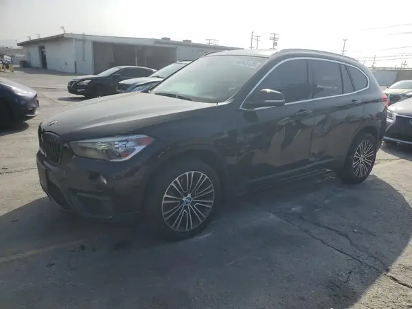 WBXHU7C33H5H35422 2017 BMW X1