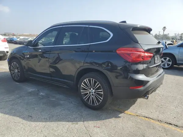 WBXHU7C33H5H35422 2017 BMW X1 - Image 2