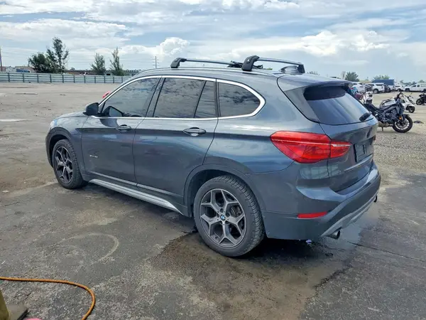 WBXHU7C33H5H36022 2017 BMW X1 - Image 2