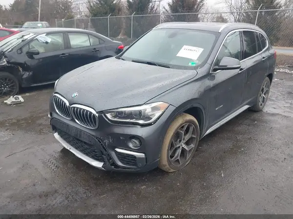 WBXHU7C33H5H36604 2017 BMW X1 - Image 2