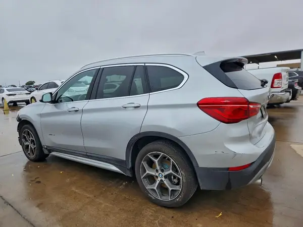 WBXHU7C33H5H36912 2017 BMW X1 - Image 2