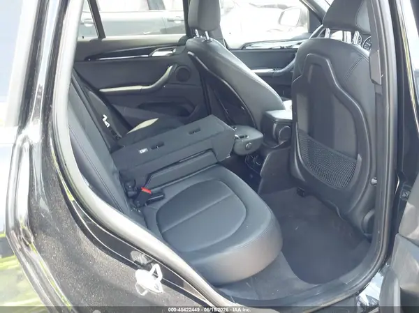 WBXHU7C33H5H37381 2017 BMW X1 - Image 8