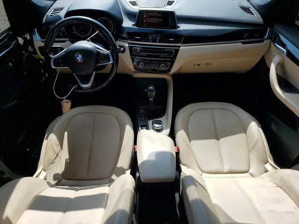 WBXHU7C33H5H37560 2017 BMW X1 - Image 8