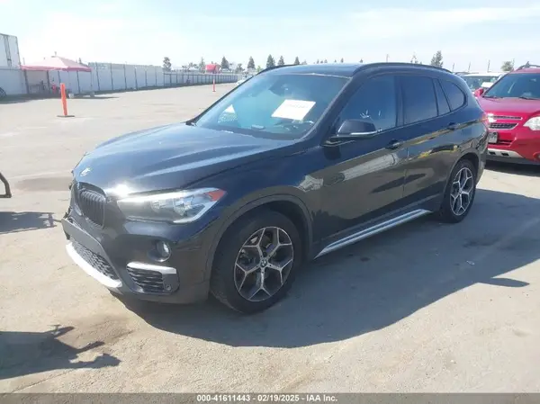 WBXHU7C33H5H37901 2017 BMW X1 - Image 2