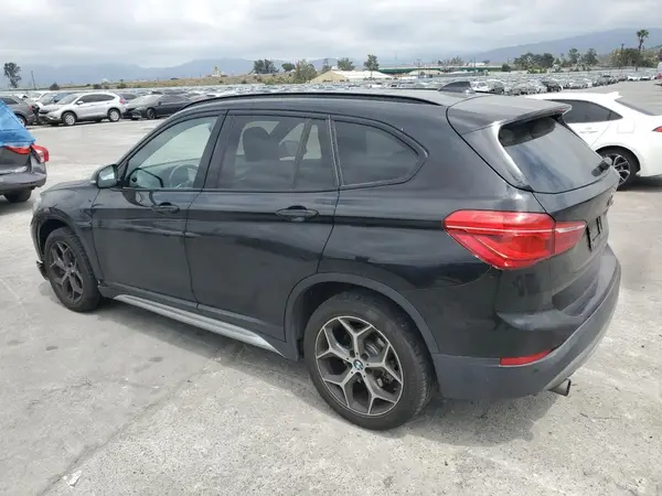 WBXHU7C33H5H37946 2017 BMW X1 - Image 2