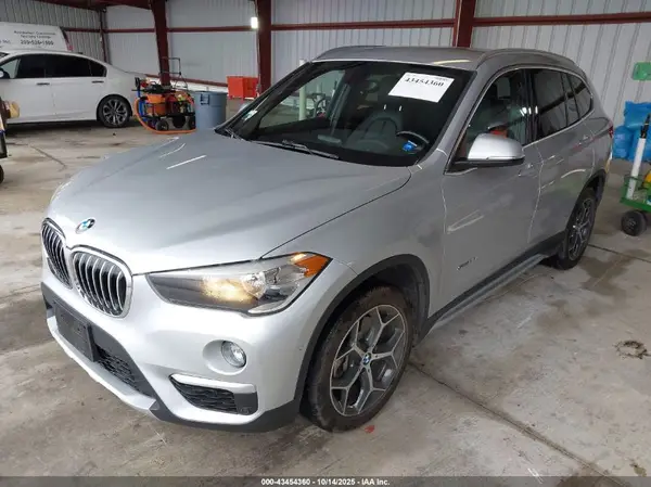 WBXHU7C33H5H38109 2017 BMW X1 - Image 2