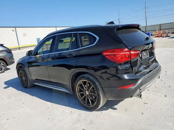 WBXHU7C33H5H38367 2017 BMW X1 - Image 2