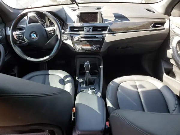 WBXHU7C33H5H38384 2017 BMW X1 - Image 8