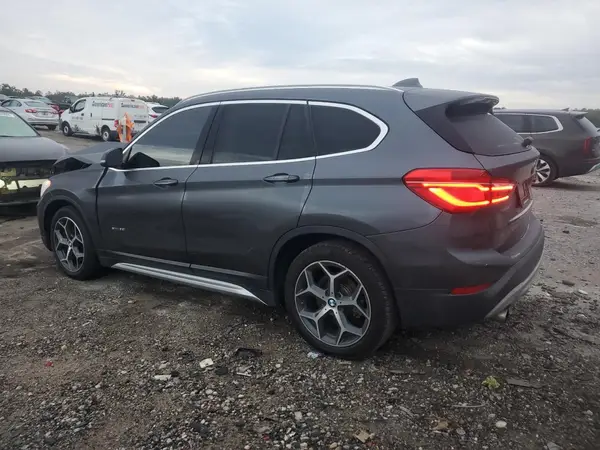 WBXHU7C33HP924704 2017 BMW X1 - Image 2