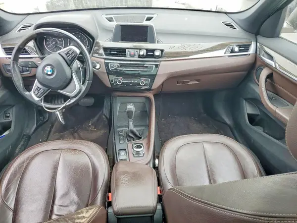 WBXHU7C33HP924881 2017 BMW X1 - Image 8
