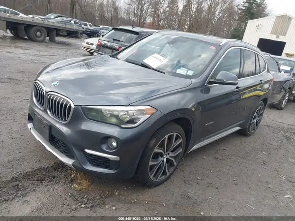 WBXHU7C33HP924914 2017 BMW X1 - Image 2