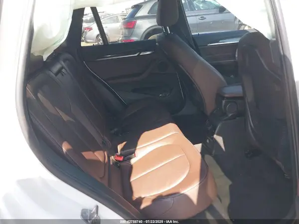 WBXHU7C33HP925058 2017 BMW X1 - Image 8