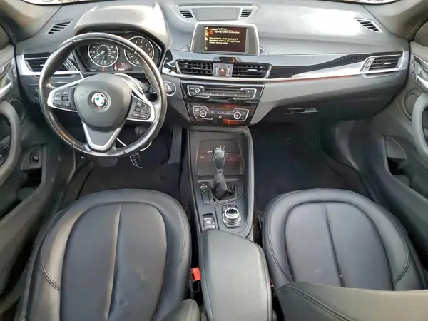 WBXHU7C33HP925402 2017 BMW X1 - Image 8