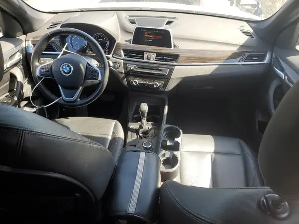 WBXHU7C33J3H42680 2018 BMW X1 - Image 8