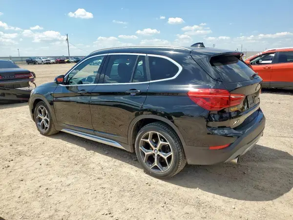 WBXHU7C33J3H43439 2018 BMW X1 - Image 2