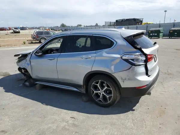 WBXHU7C33J3H44090 2018 BMW X1 - Image 2