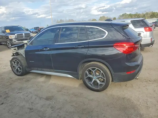WBXHU7C33J5H39220 2018 BMW X1 - Image 2