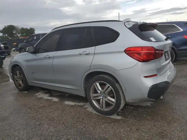WBXHU7C33J5H41694 2018 BMW X1 - Image 2