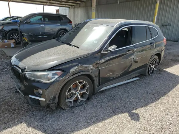 WBXHU7C33J5H42084 2018 BMW X1 - Image 1