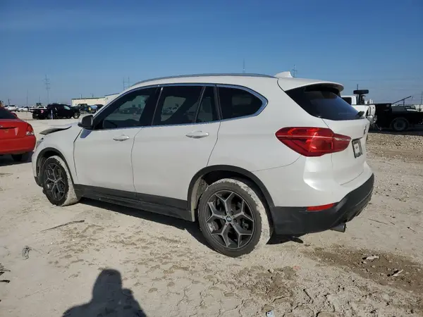 WBXHU7C33J5H44451 2018 BMW X1 - Image 2