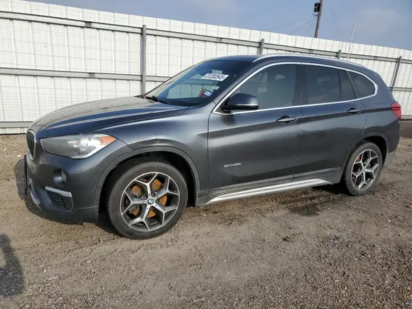 WBXHU7C33J5H44899 2018 BMW X1 - Image 1