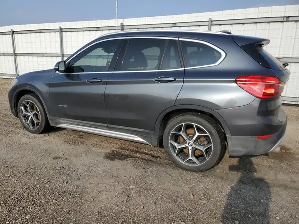WBXHU7C33J5H44899 2018 BMW X1 - Image 2