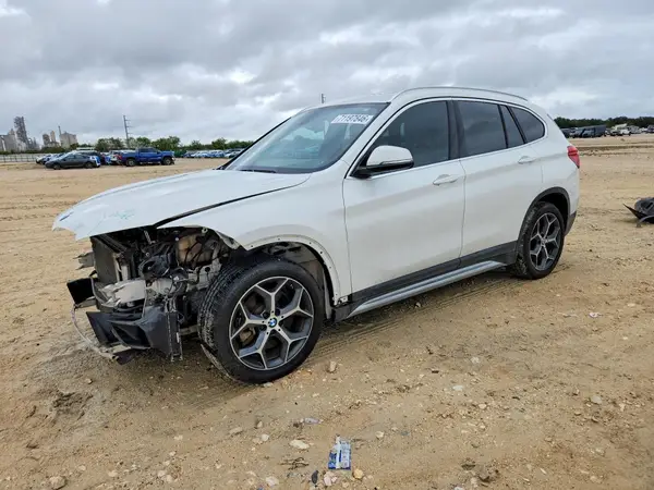 WBXHU7C33J5L06414 2018 BMW X1 - Image 1