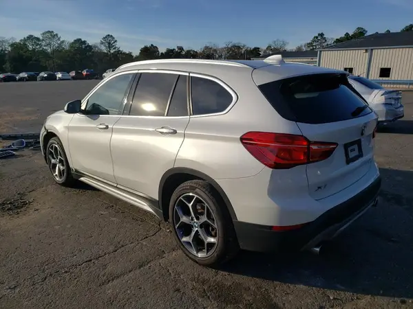 WBXHU7C33J5L08180 2018 BMW X1 - Image 2