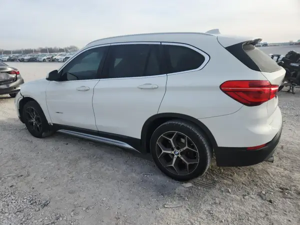 WBXHU7C34H5H34960 2017 BMW X1 - Image 2