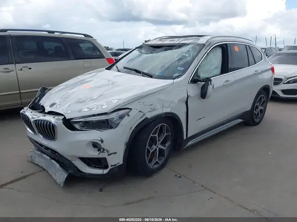 WBXHU7C34H5H35476 2017 BMW X1 - Image 2