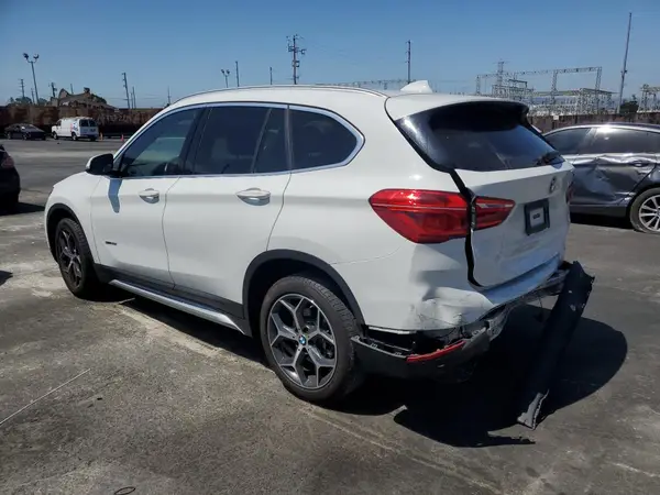 WBXHU7C34H5H38099 2017 BMW X1 - Image 2