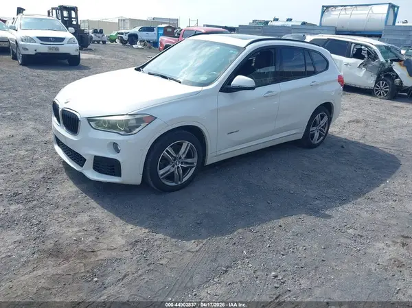 WBXHU7C34H5H38250 2017 BMW X1 - Image 2