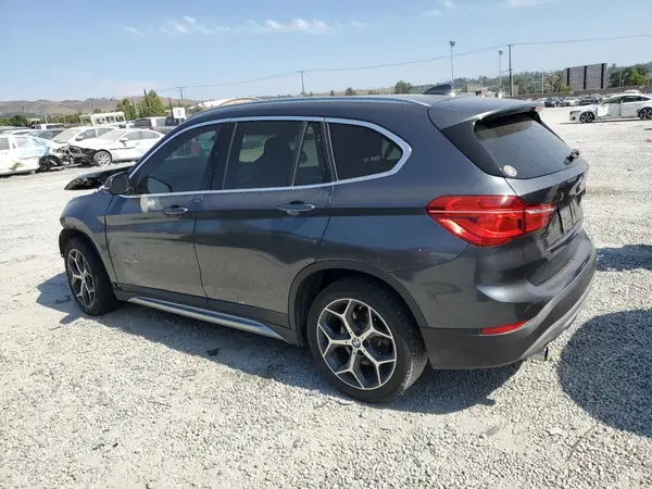 WBXHU7C34H5H38636 2017 BMW X1 - Image 2