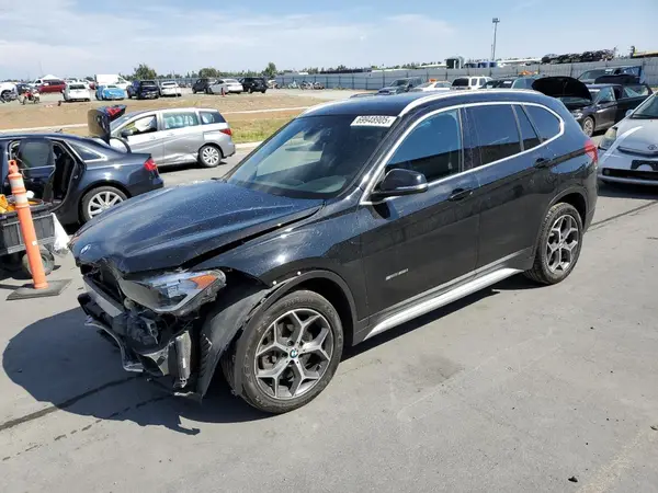 WBXHU7C34J5H40957 2018 BMW X1 - Image 1