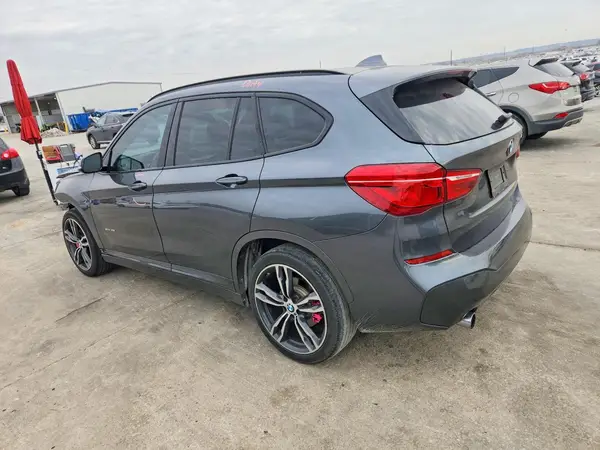 WBXHU7C34J5H41266 2018 BMW X1 - Image 2