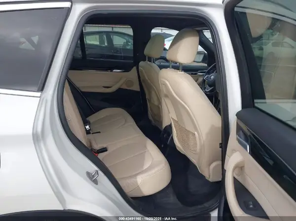 WBXHU7C34J5H41381 2018 BMW X1 - Image 8