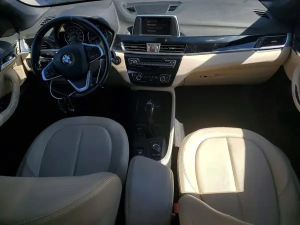 WBXHU7C34J5H41641 2018 BMW X1 - Image 8